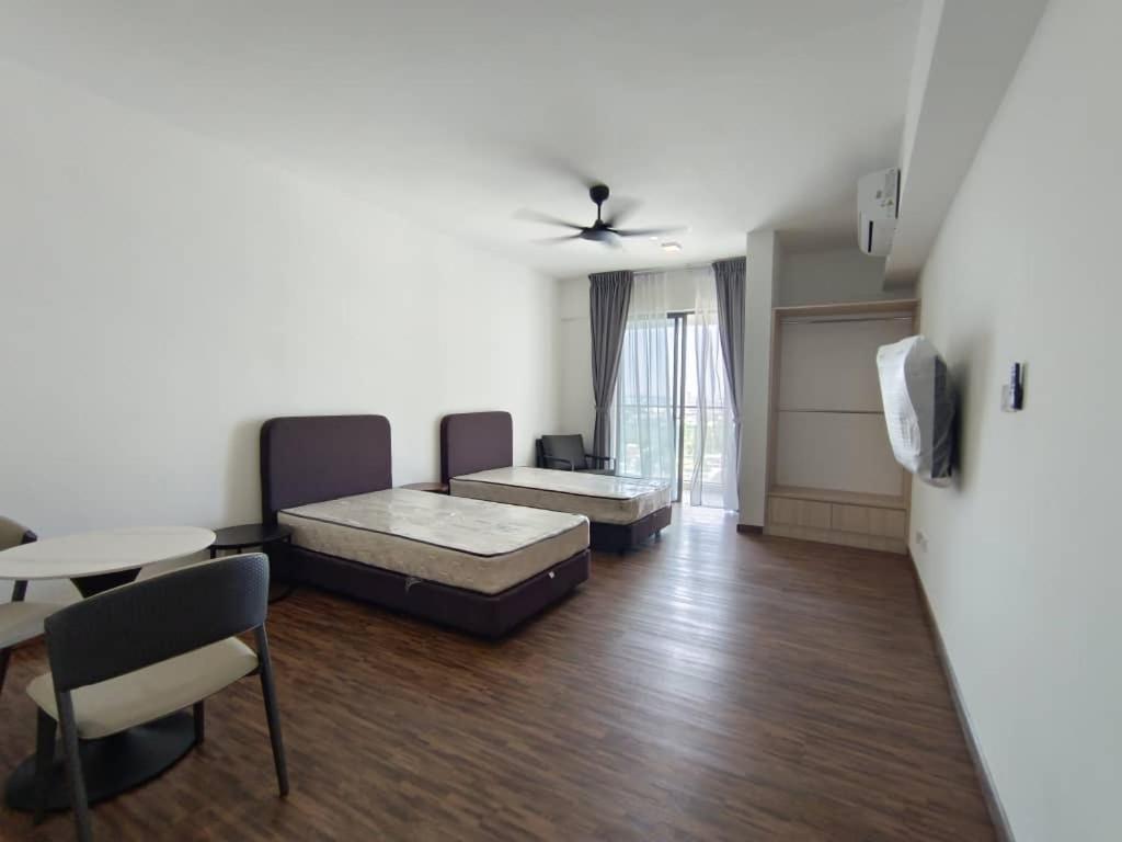 5 Minutes From Airport K Avenue View Apartment