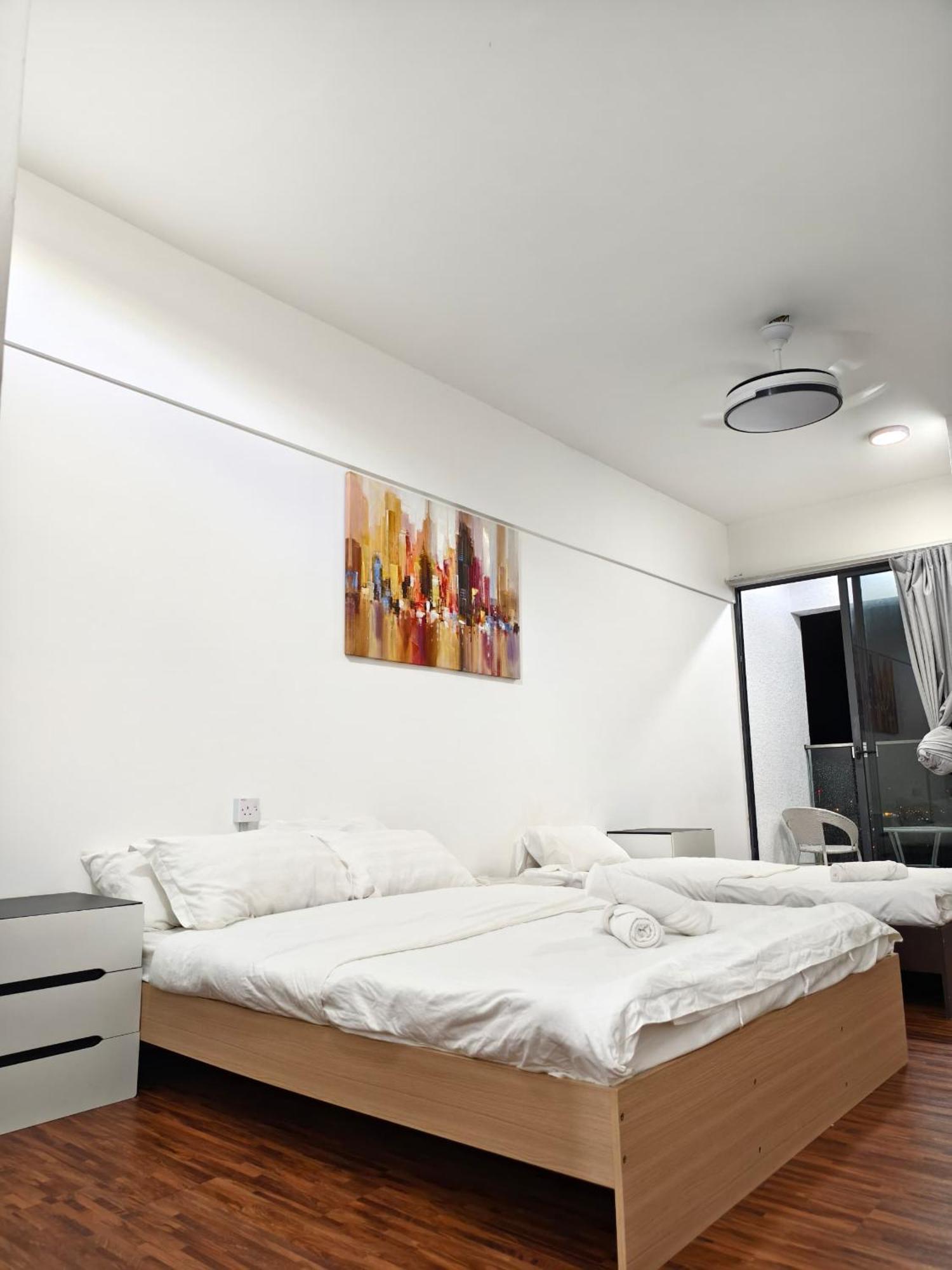 5 Minutes From Airport K Avenue View Apartment