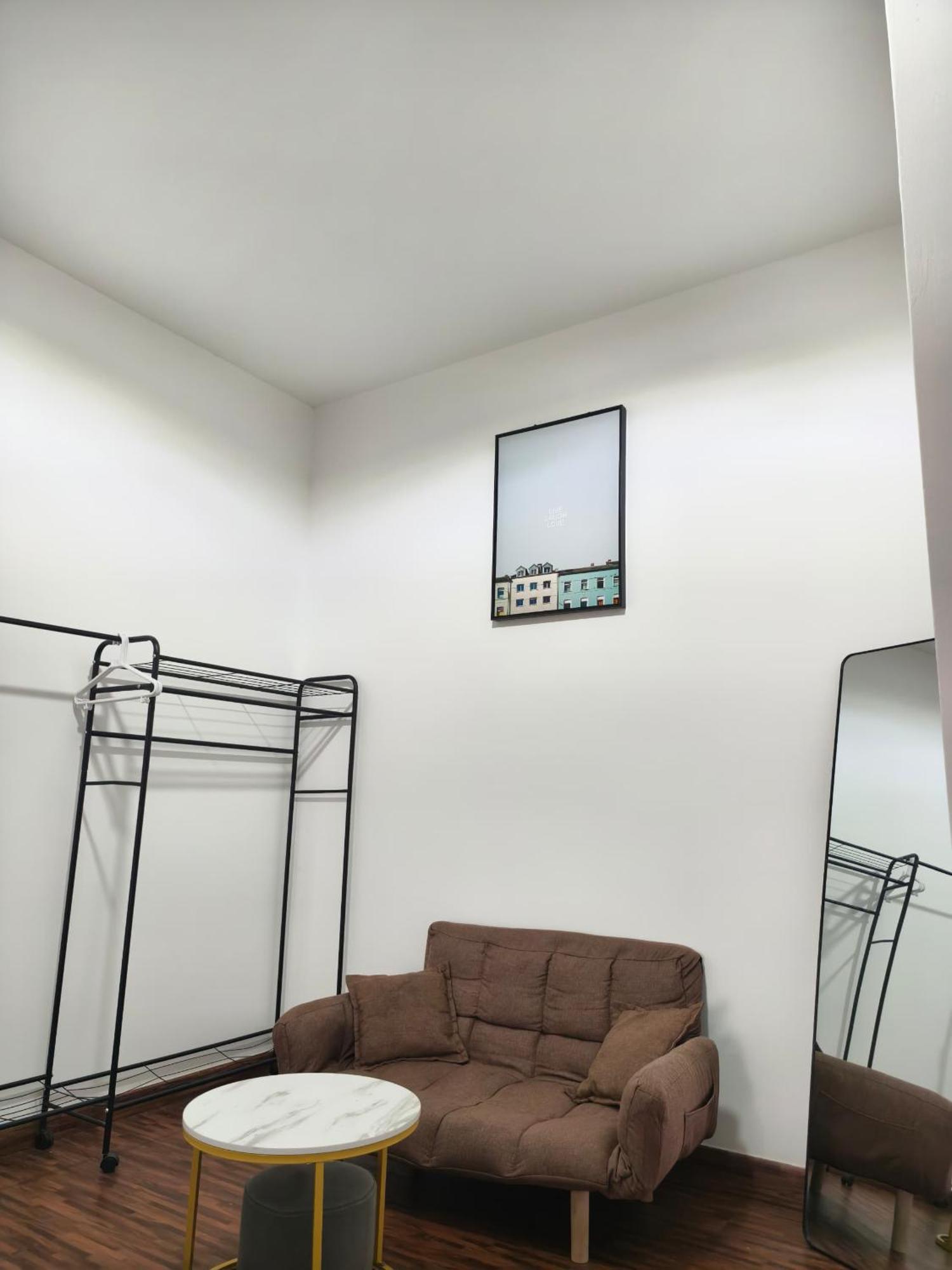 5 Minutes From Airport K Avenue View Apartment